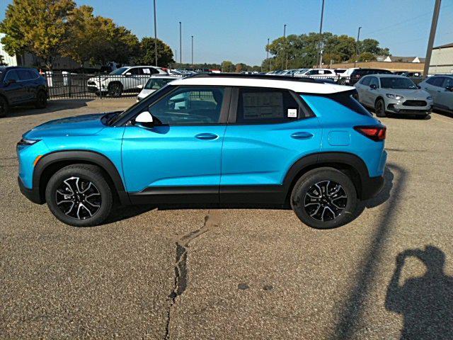 new 2025 Chevrolet TrailBlazer car, priced at $29,990