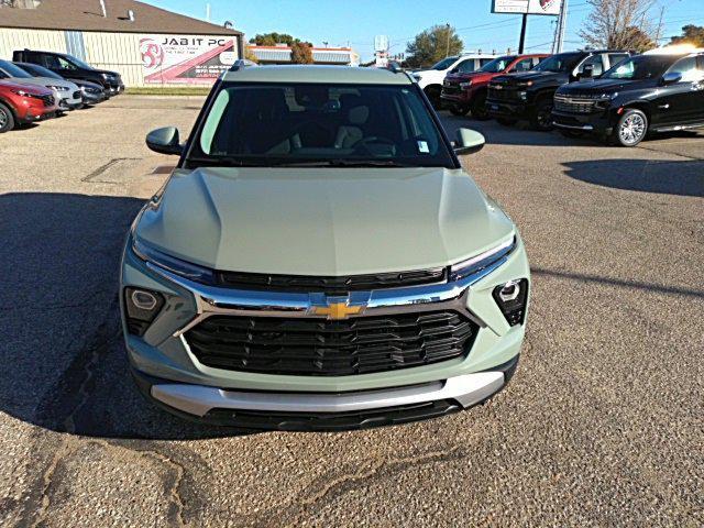 new 2025 Chevrolet TrailBlazer car, priced at $27,515