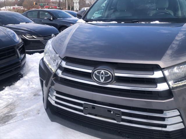 used 2019 Toyota Highlander car, priced at $22,997