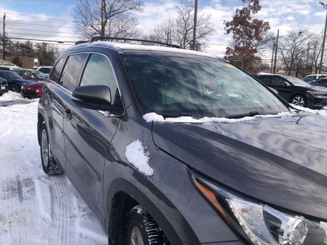 used 2019 Toyota Highlander car, priced at $22,997