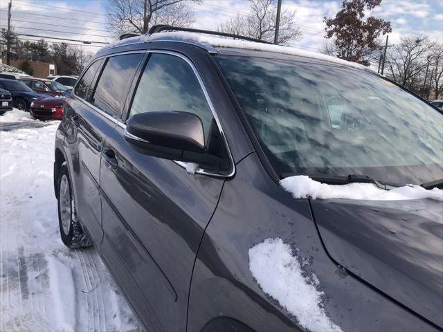 used 2019 Toyota Highlander car, priced at $22,997