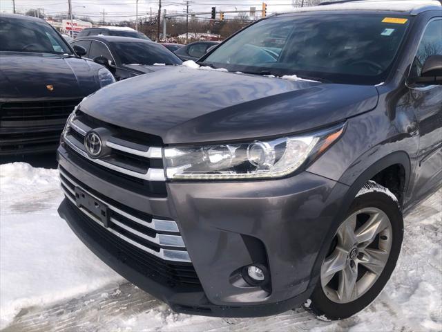 used 2019 Toyota Highlander car, priced at $22,997