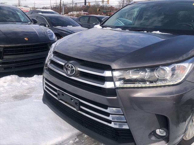 used 2019 Toyota Highlander car, priced at $22,997