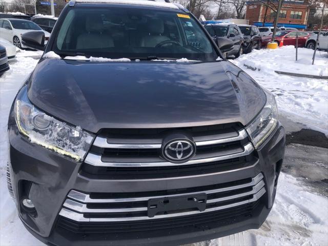 used 2019 Toyota Highlander car, priced at $22,997