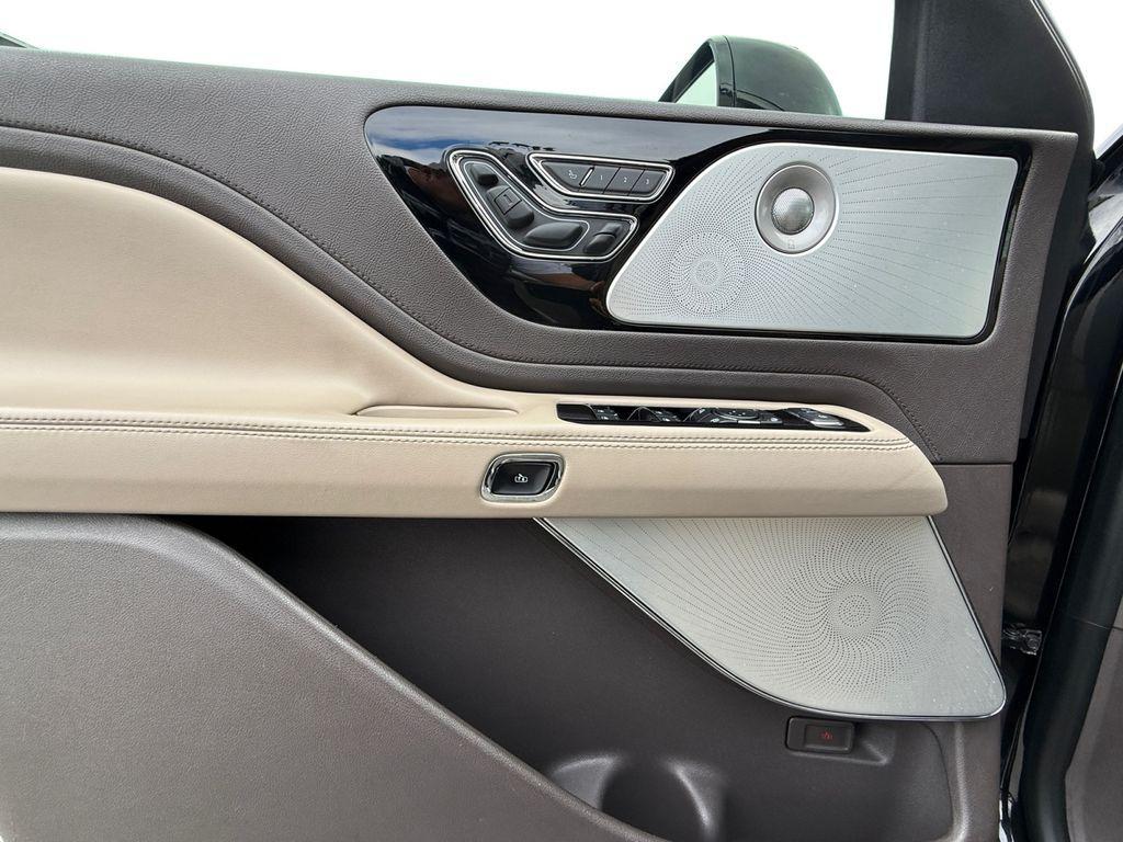 used 2020 Lincoln Aviator car, priced at $28,000