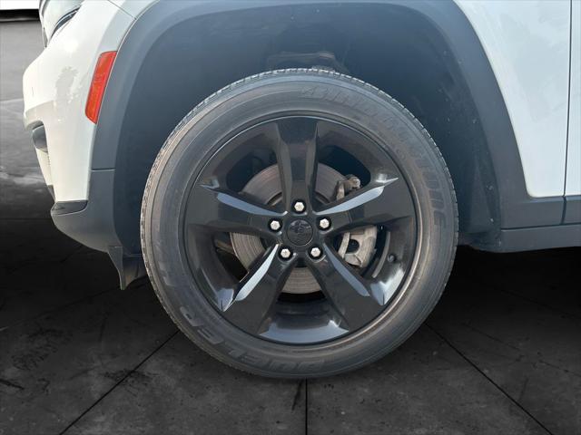 used 2022 Jeep Grand Cherokee L car, priced at $33,500