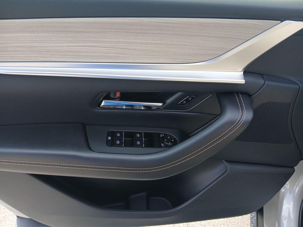 new 2025 Mazda CX-90 car, priced at $43,777