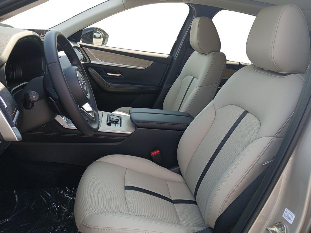 new 2025 Mazda CX-90 car, priced at $43,777