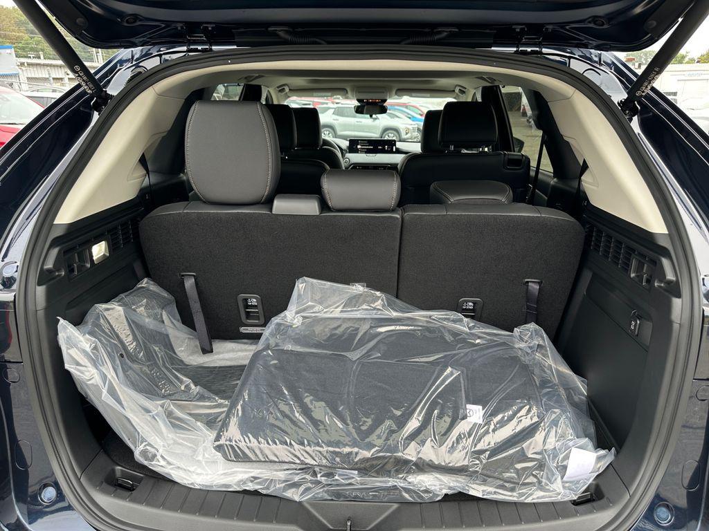 new 2025 Mazda CX-90 car, priced at $38,354