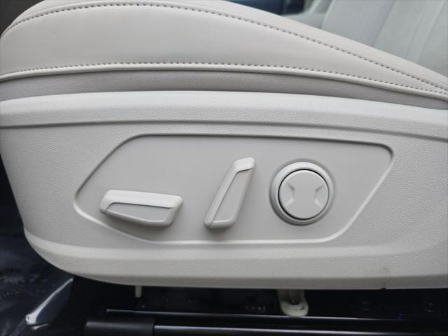 used 2025 Kia Sorento Plug-In Hybrid car, priced at $44,500