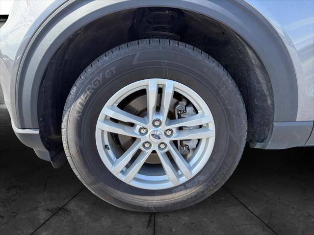 used 2022 Ford Explorer car, priced at $32,000