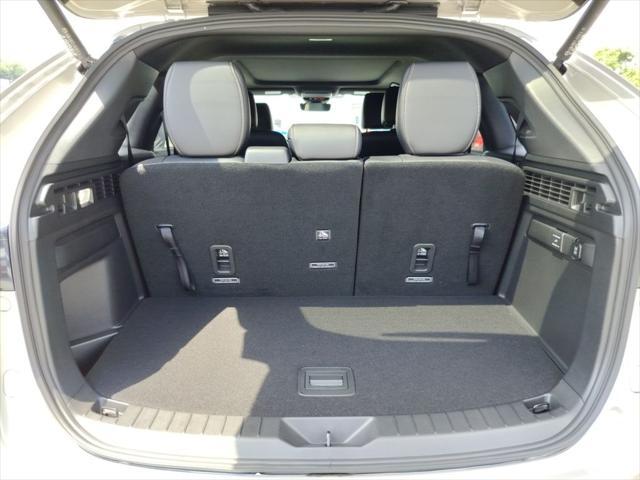 new 2025 Mazda CX-90 car, priced at $47,290