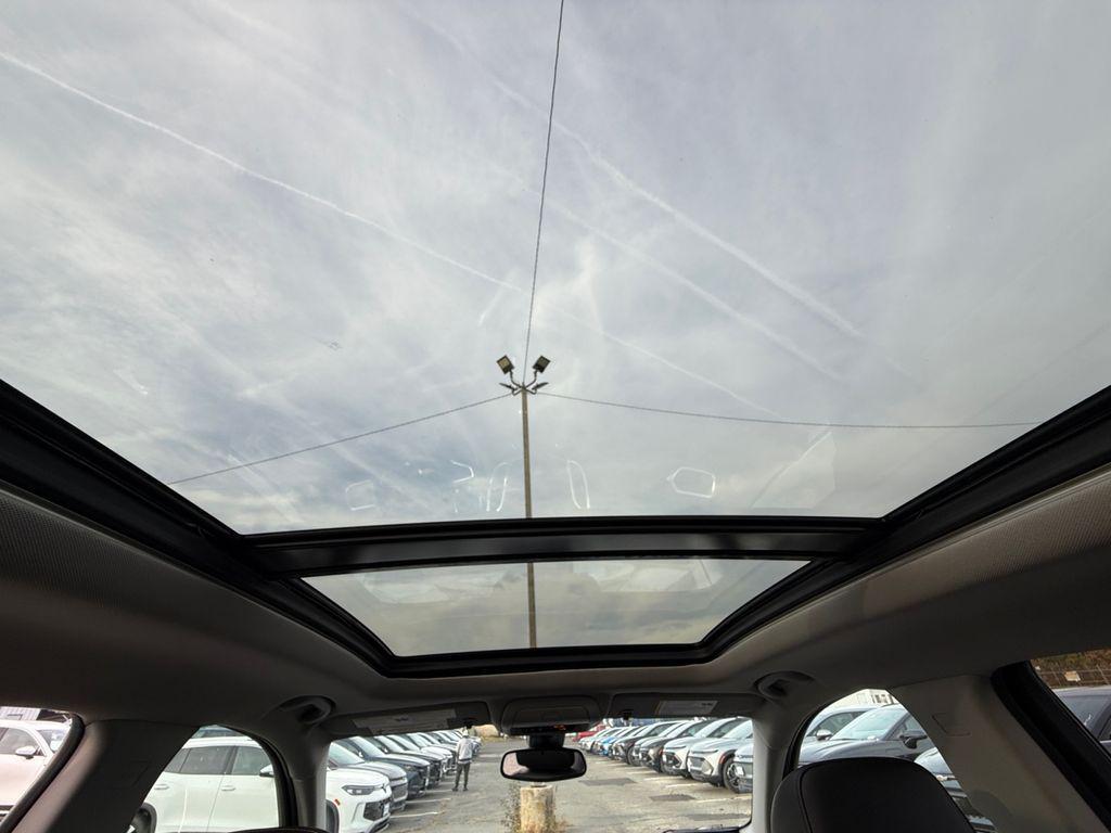 used 2021 Chevrolet Equinox car, priced at $21,000