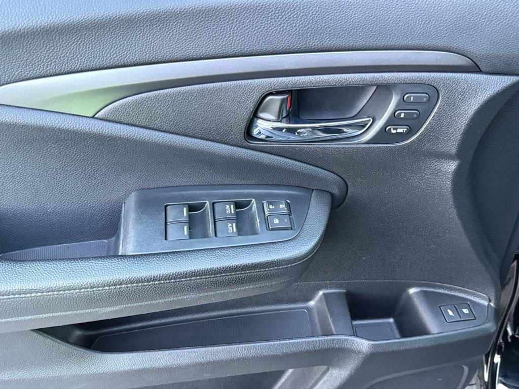 used 2022 Honda Pilot car, priced at $24,000