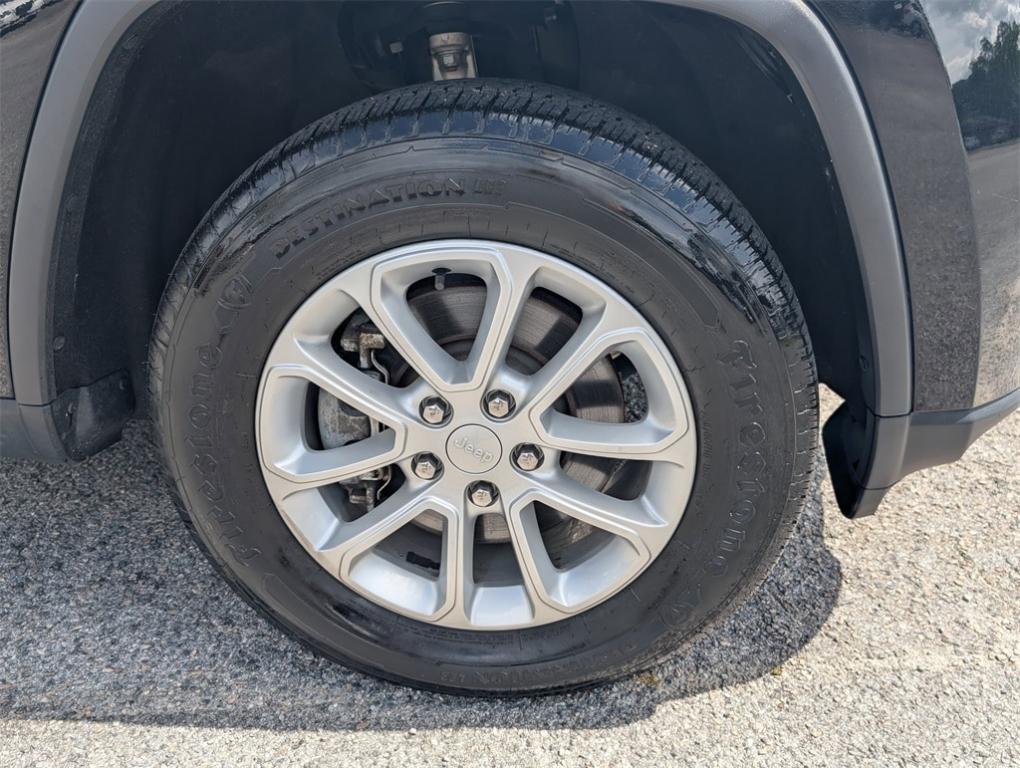 used 2021 Jeep Grand Cherokee car, priced at $23,495