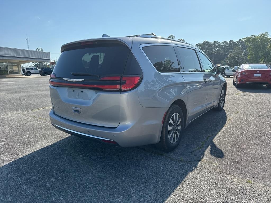 used 2021 Chrysler Pacifica car, priced at $20,495