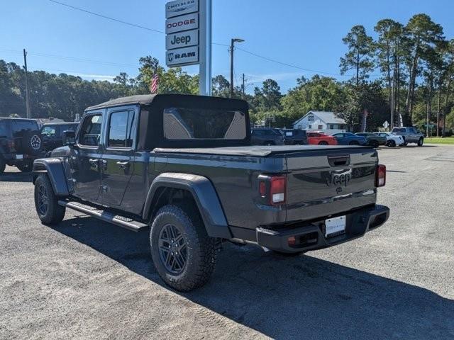 new 2024 Jeep Gladiator car, priced at $41,997