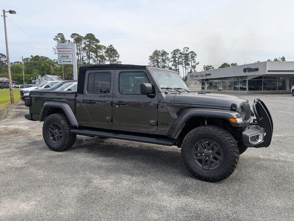 new 2024 Jeep Gladiator car, priced at $46,886