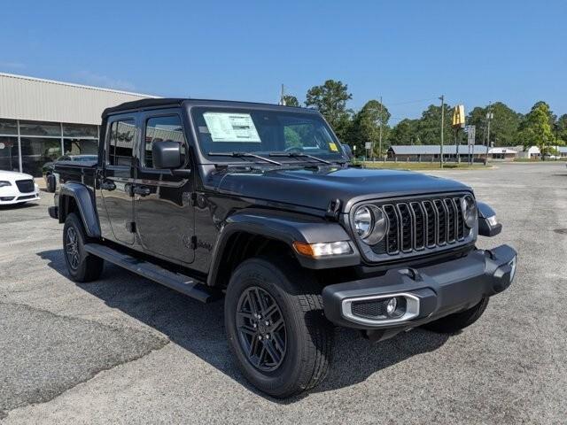 new 2024 Jeep Gladiator car, priced at $46,372