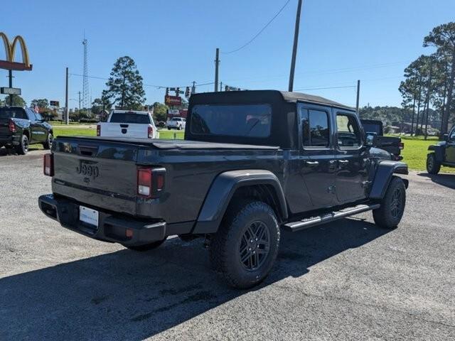 new 2024 Jeep Gladiator car, priced at $41,997