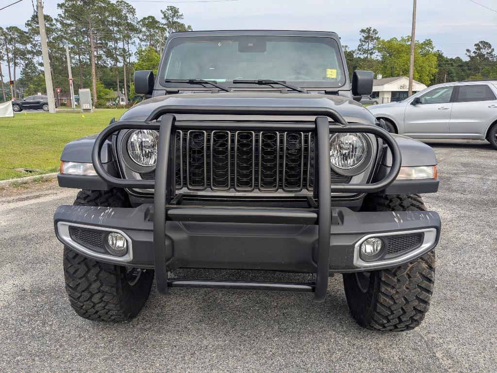 new 2024 Jeep Gladiator car, priced at $46,886