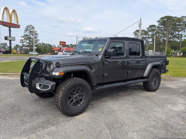 new 2024 Jeep Gladiator car, priced at $45,211