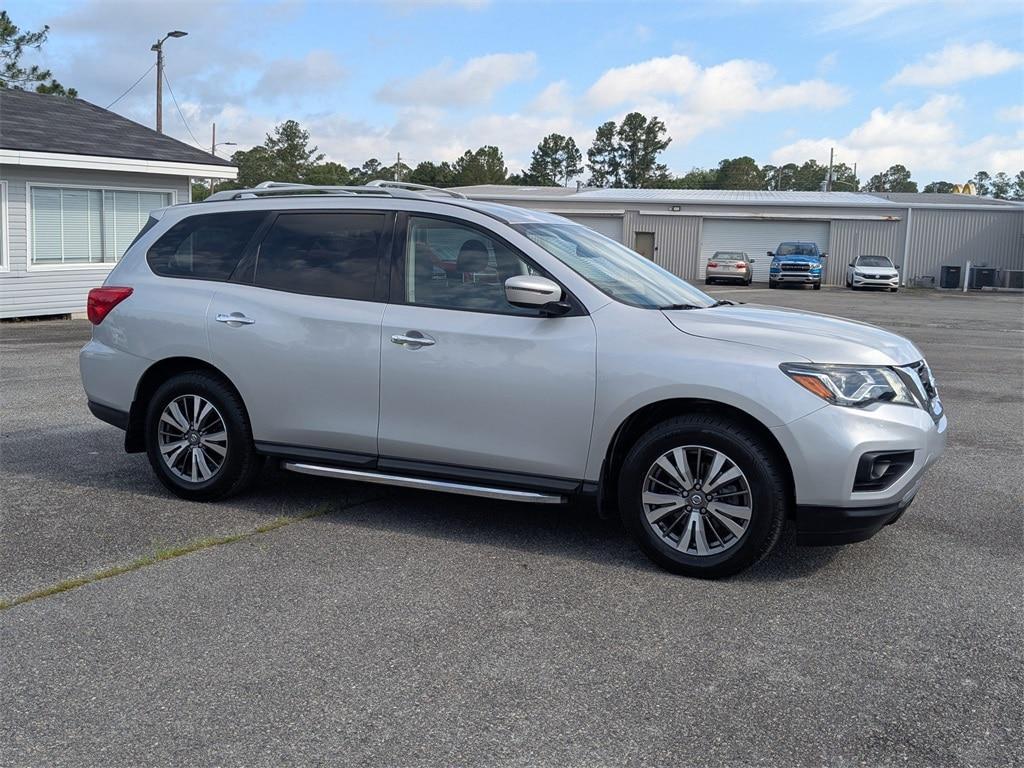 used 2020 Nissan Pathfinder car, priced at $21,795