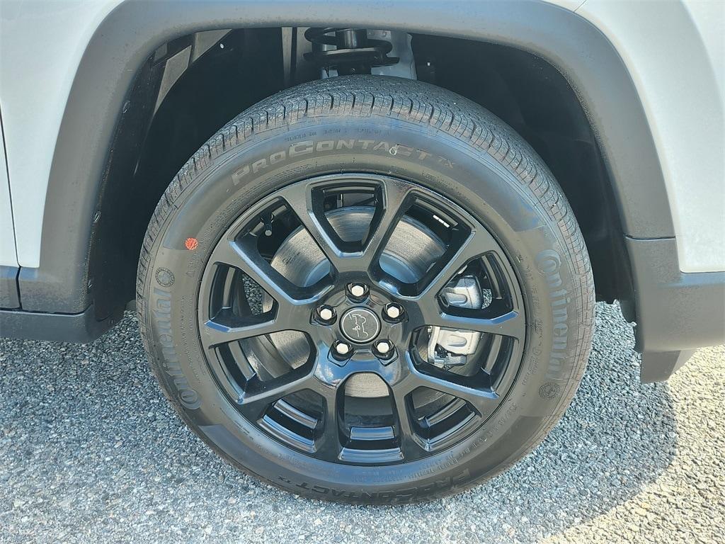 new 2025 Jeep Compass car, priced at $30,921