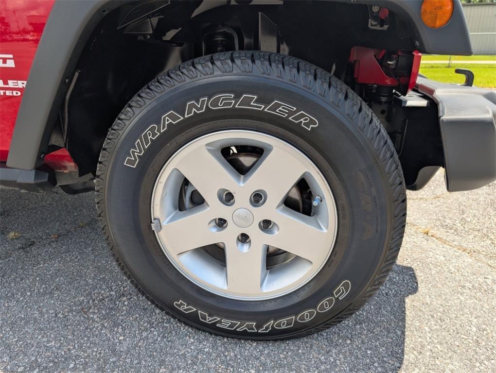 used 2012 Jeep Wrangler Unlimited car, priced at $14,495