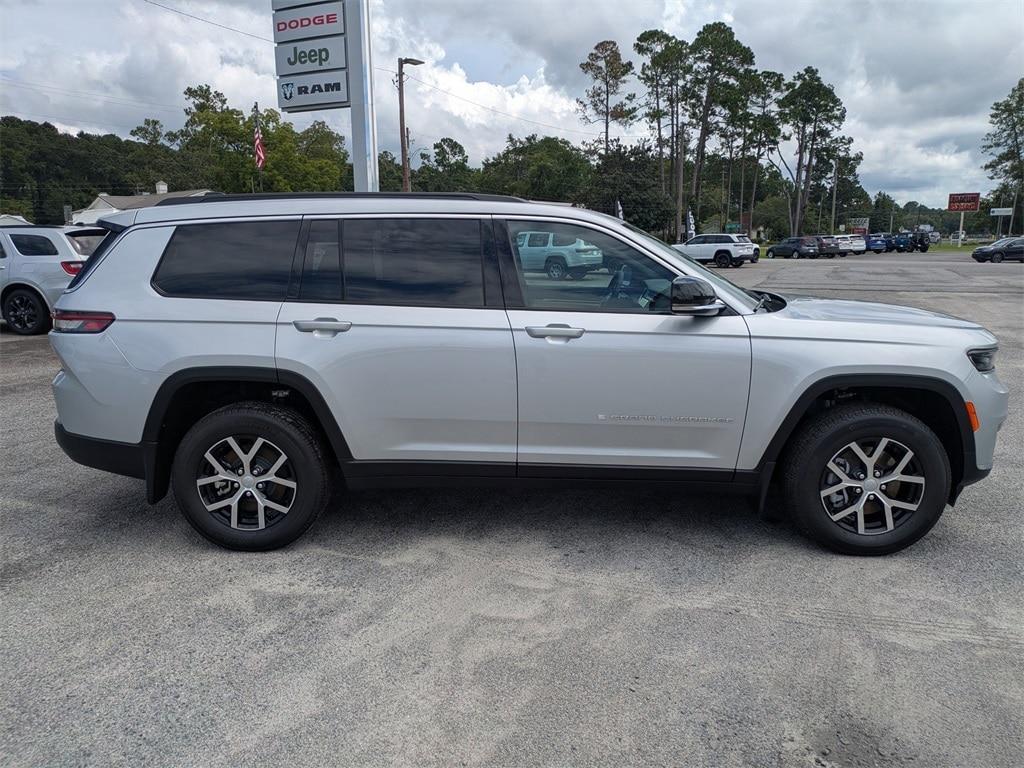 new 2025 Jeep Grand Cherokee L car, priced at $44,081