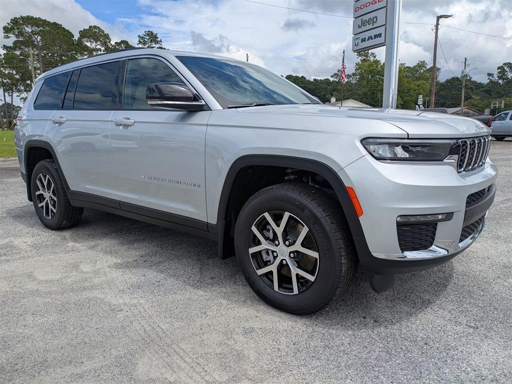 new 2025 Jeep Grand Cherokee L car, priced at $44,081