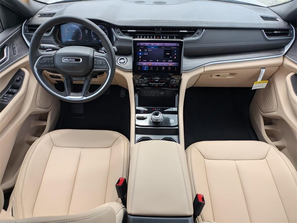 new 2025 Jeep Grand Cherokee L car, priced at $44,081