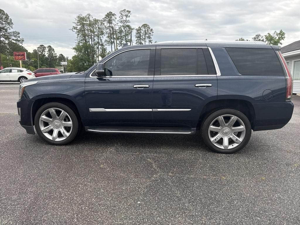 used 2019 Cadillac Escalade car, priced at $32,795