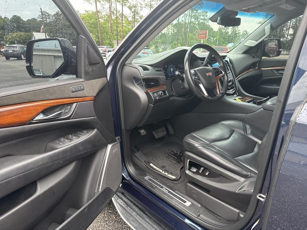 used 2019 Cadillac Escalade car, priced at $32,795