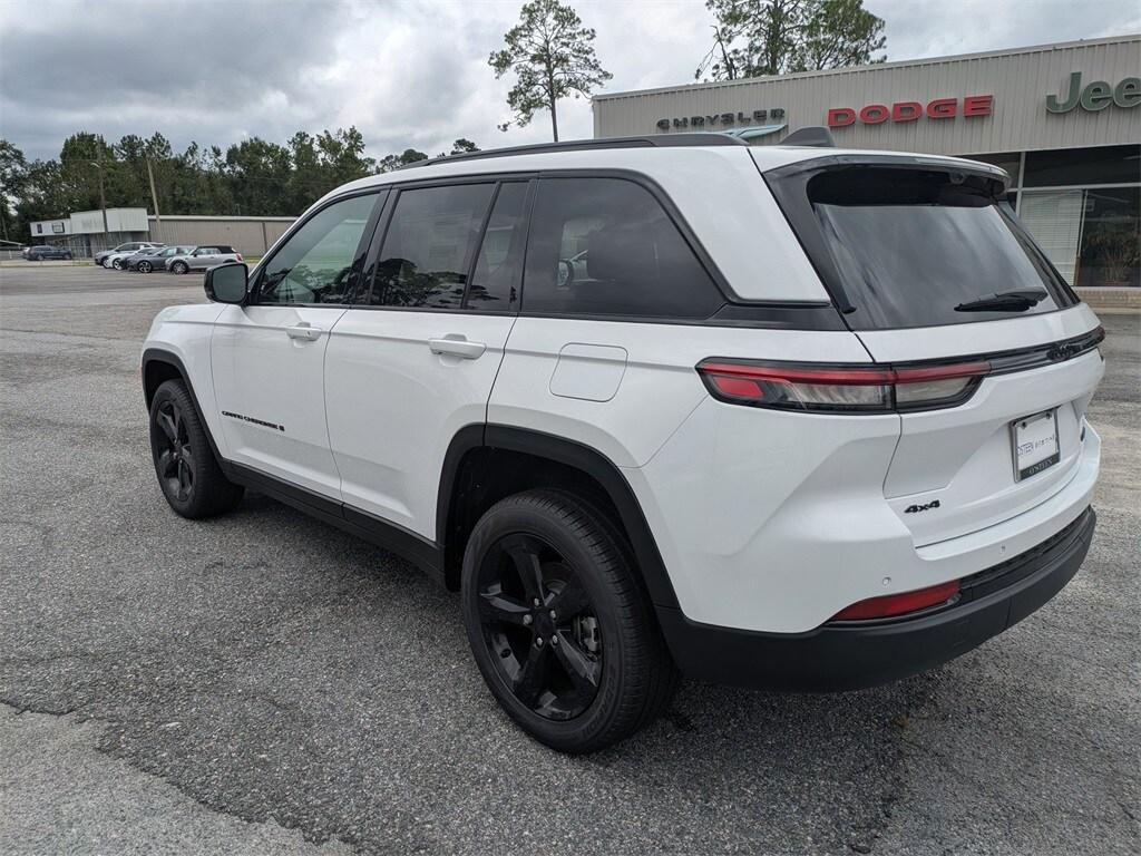 new 2025 Jeep Grand Cherokee car, priced at $51,198