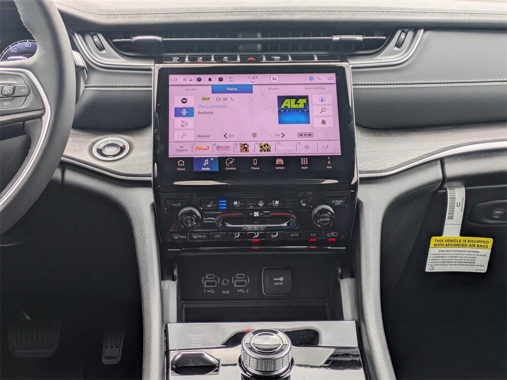 new 2025 Jeep Grand Cherokee car, priced at $51,198