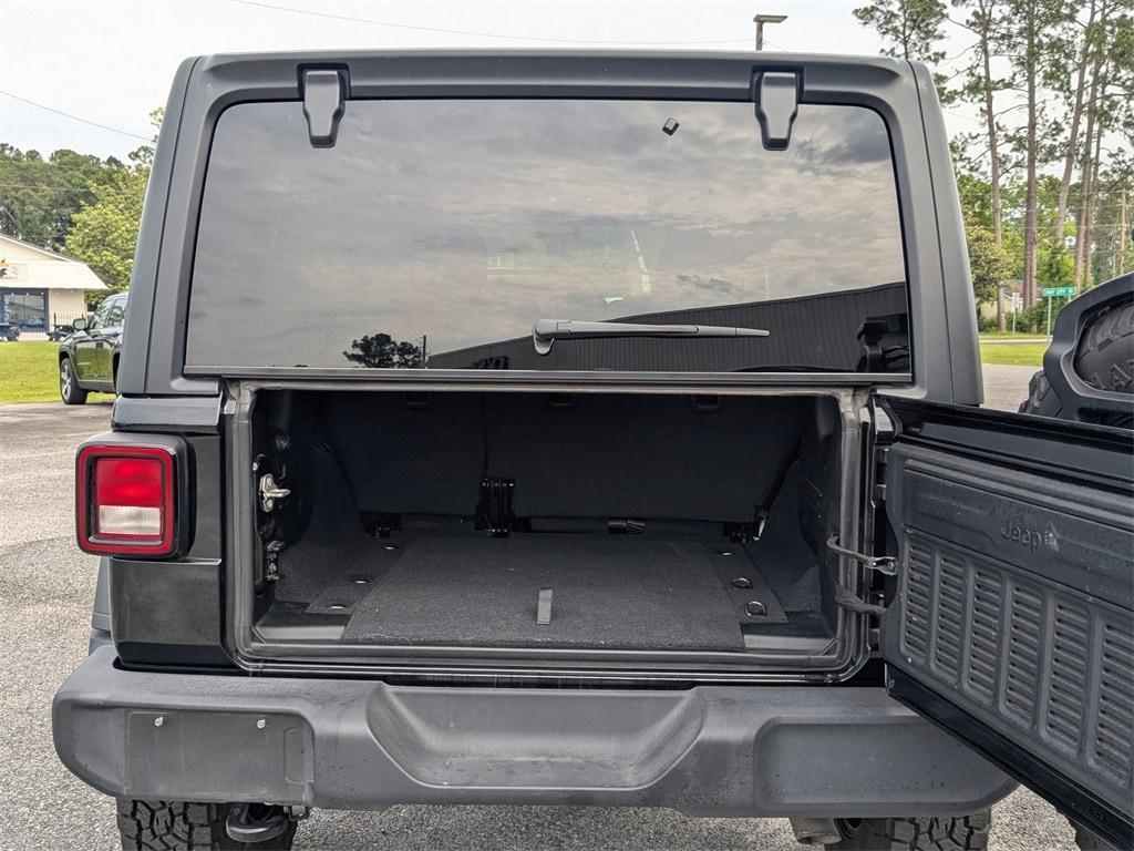 used 2021 Jeep Wrangler Unlimited car, priced at $31,282