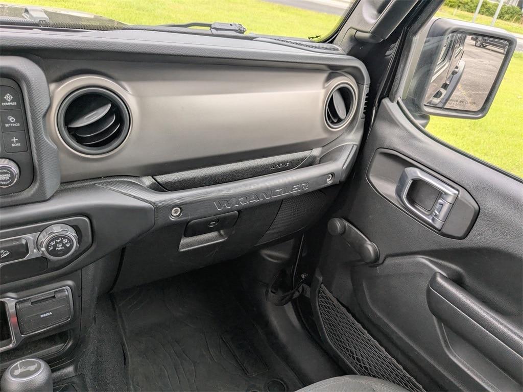 used 2021 Jeep Wrangler Unlimited car, priced at $31,282