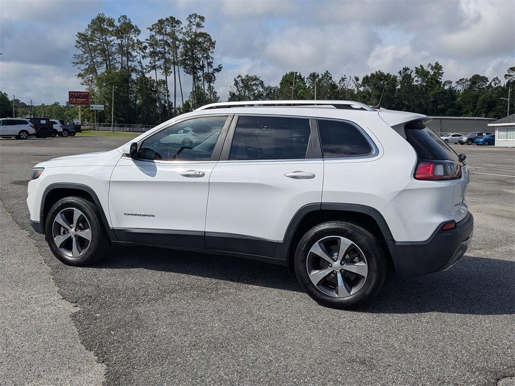 used 2019 Jeep Cherokee car, priced at $15,995