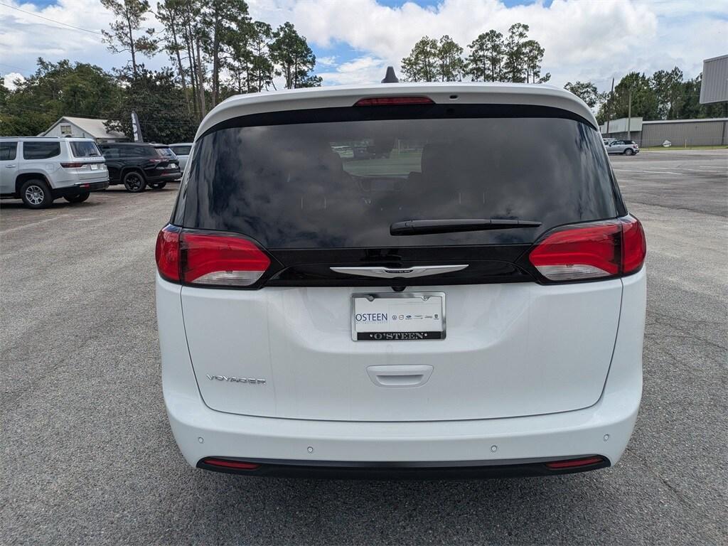new 2025 Chrysler Voyager car, priced at $40,831