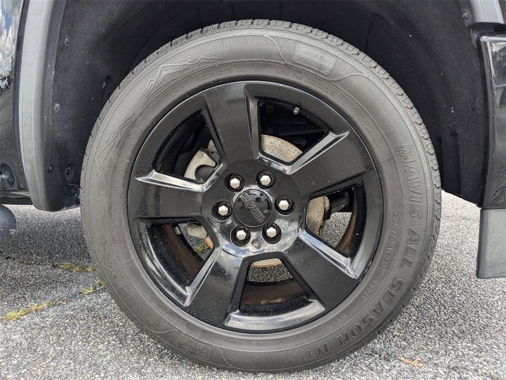 used 2018 GMC Sierra 1500 car, priced at $22,495