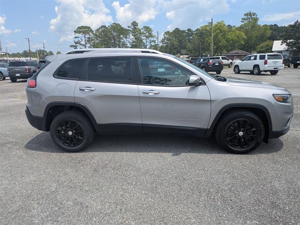 used 2021 Jeep Cherokee car, priced at $16,795