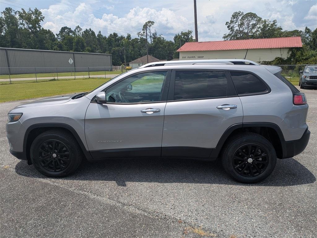used 2021 Jeep Cherokee car, priced at $16,795