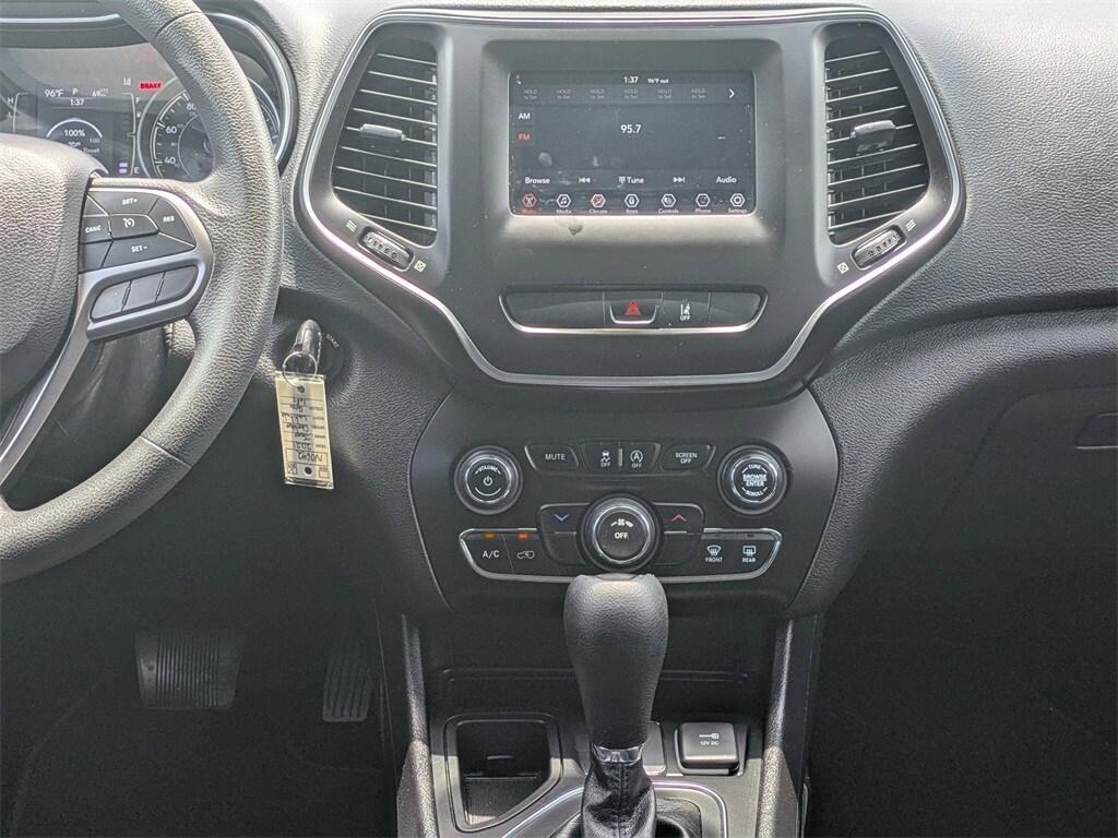 used 2021 Jeep Cherokee car, priced at $17,495
