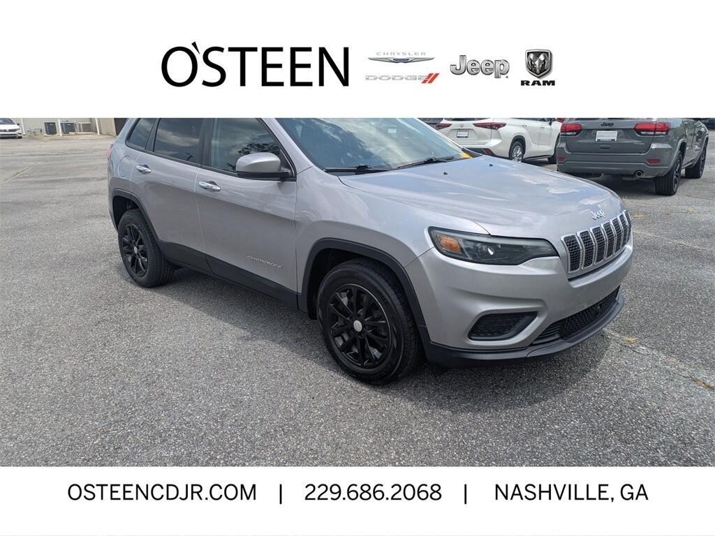 used 2021 Jeep Cherokee car, priced at $17,495