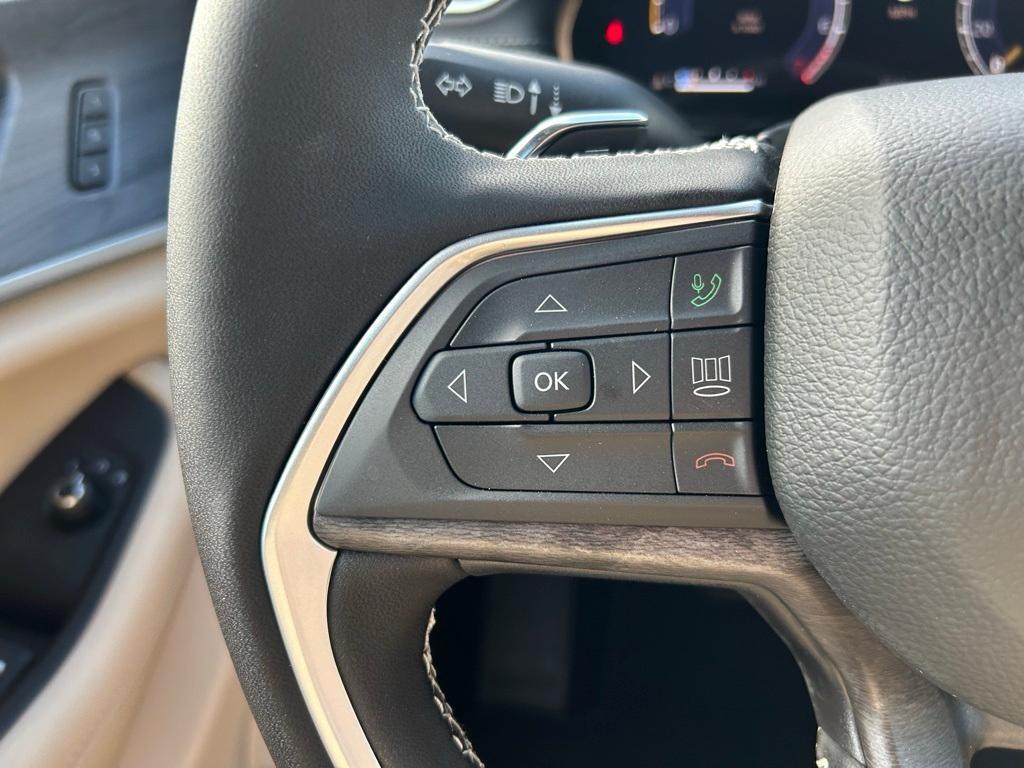 new 2025 Jeep Grand Cherokee L car, priced at $43,261
