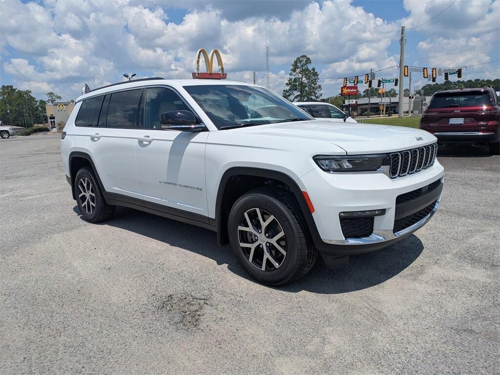 new 2025 Jeep Grand Cherokee L car, priced at $43,261