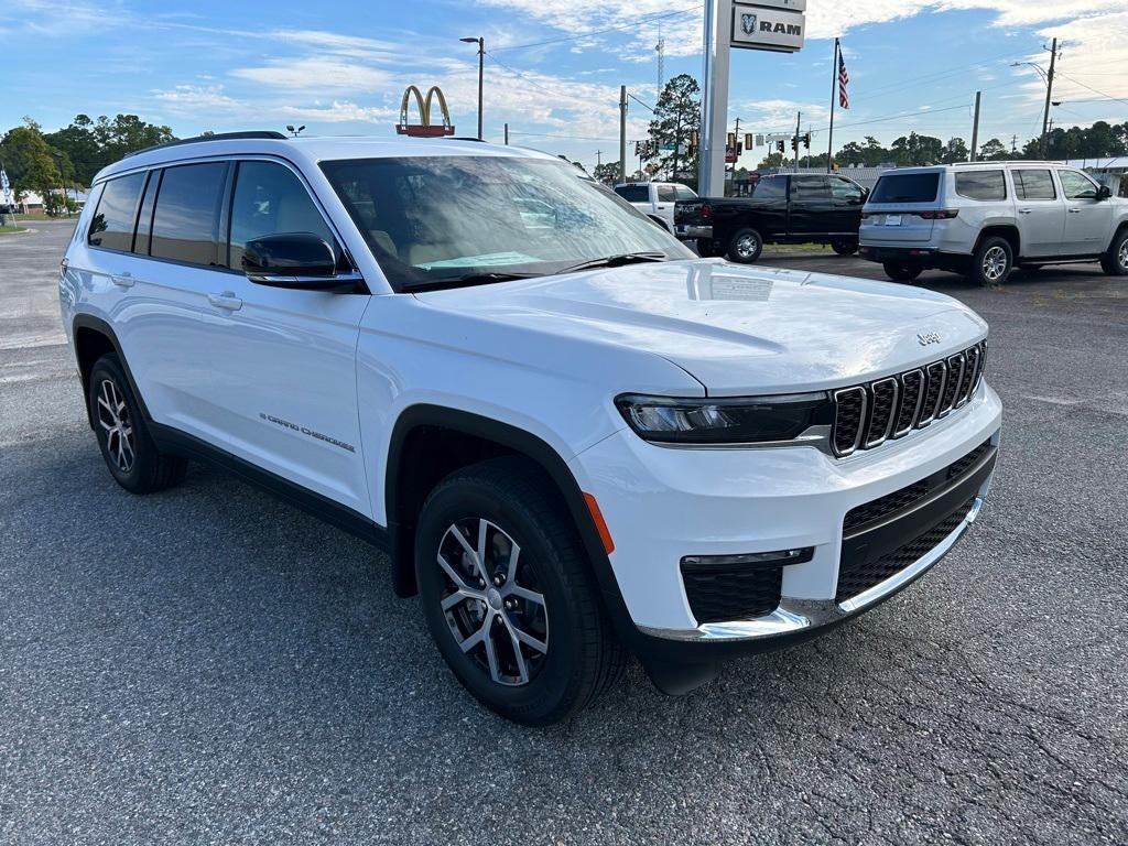 new 2025 Jeep Grand Cherokee L car, priced at $43,261