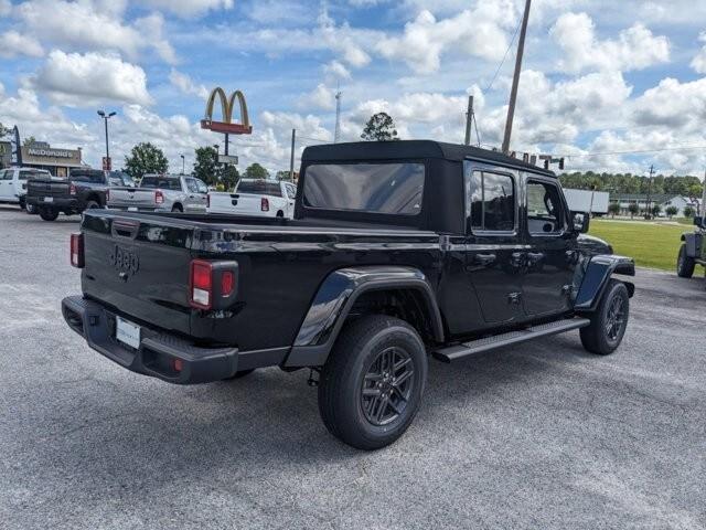 new 2024 Jeep Gladiator car, priced at $38,712