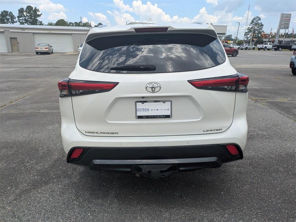 used 2020 Toyota Highlander car, priced at $25,995